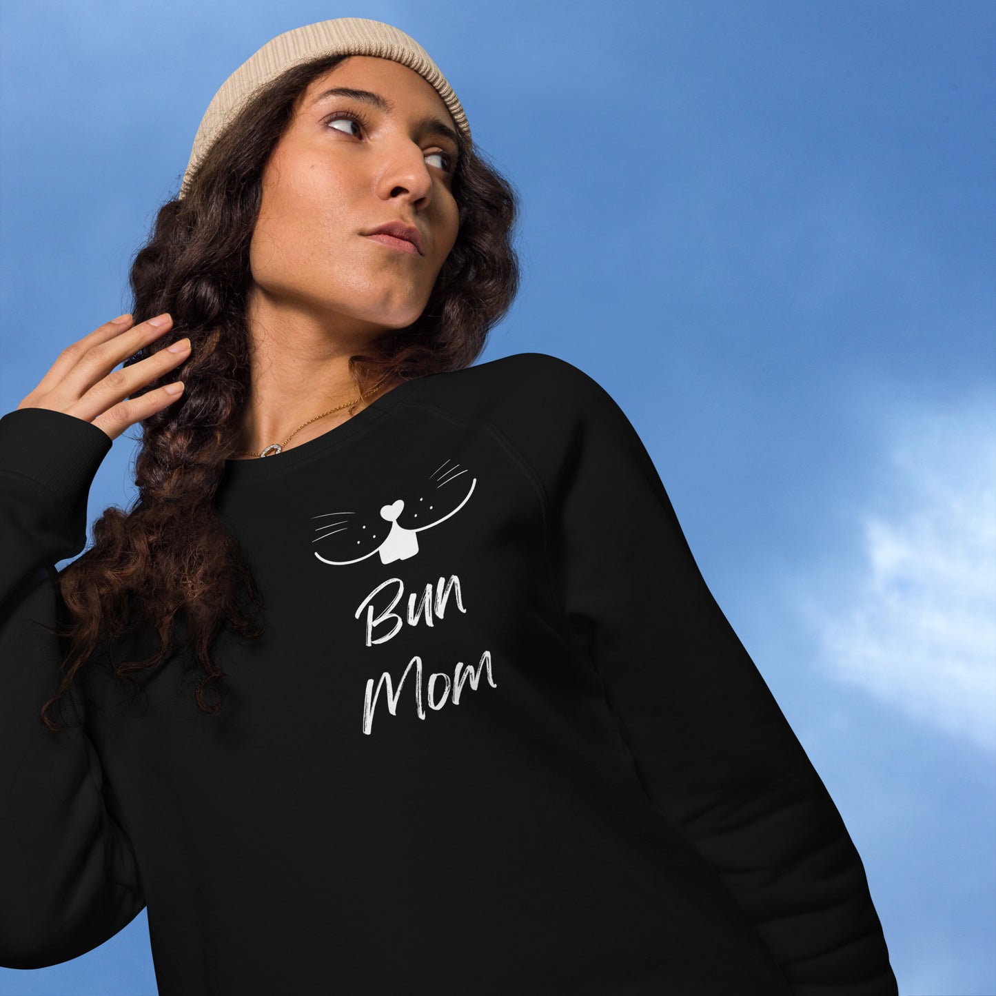 Bun Mom Unisex Organic Raglan Sweatshirt - White Design - Chester & Co.